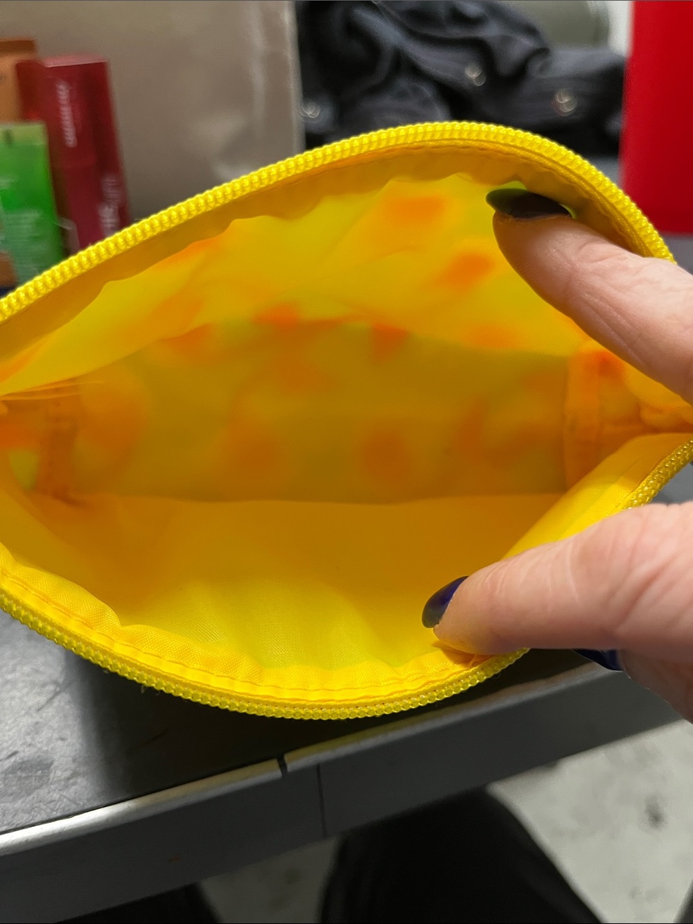 NWOT Clinique Donald Sunflower Cosmetic Pouch -  full of new items nail body lip - Picture 8 of 13